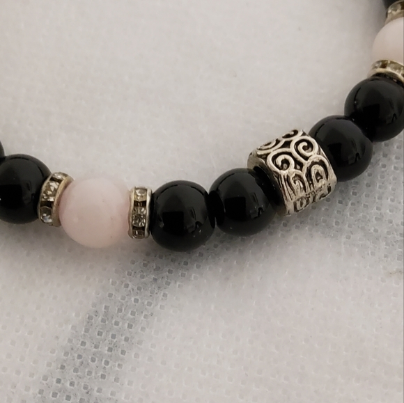 🇨🇦 2 For $25 Artisan Black &white gemstone bracelet - Picture 6 of 7